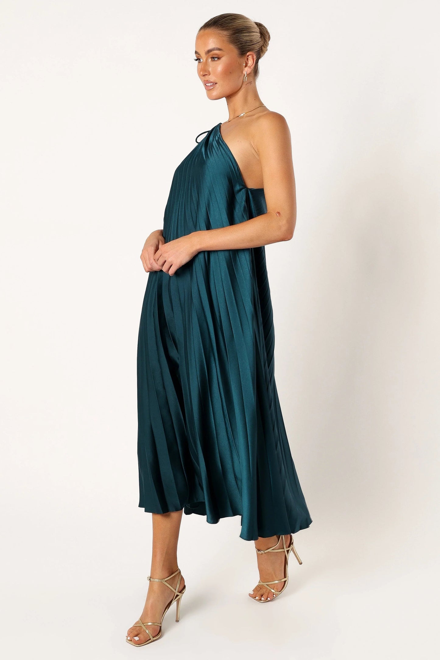 Asymmetric One-Shoulder Pleated Midi