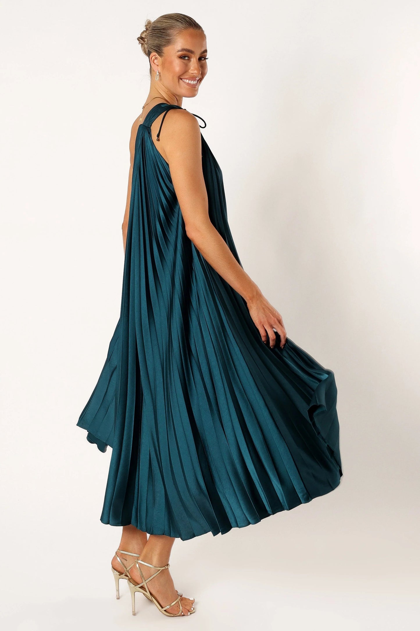 Asymmetric One-Shoulder Pleated Midi