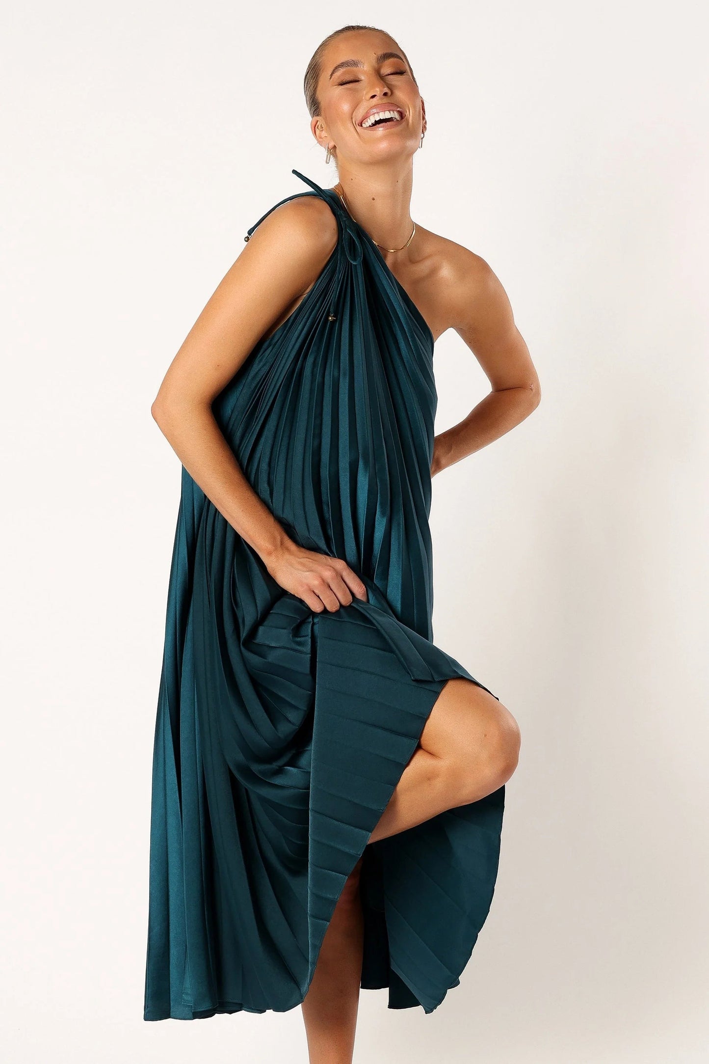 Asymmetric One-Shoulder Pleated Midi