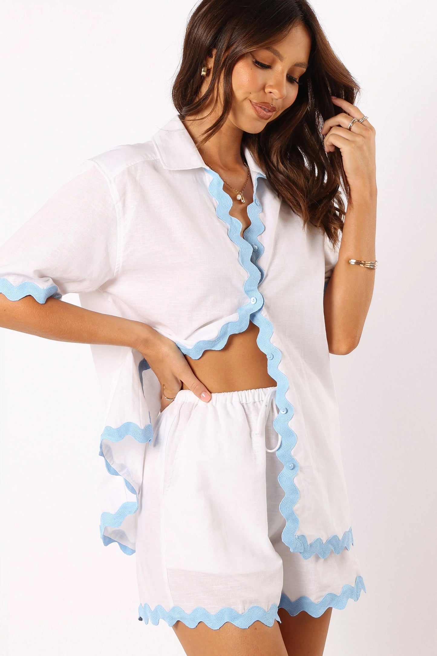 Drawstring Linen-Blend Shorts