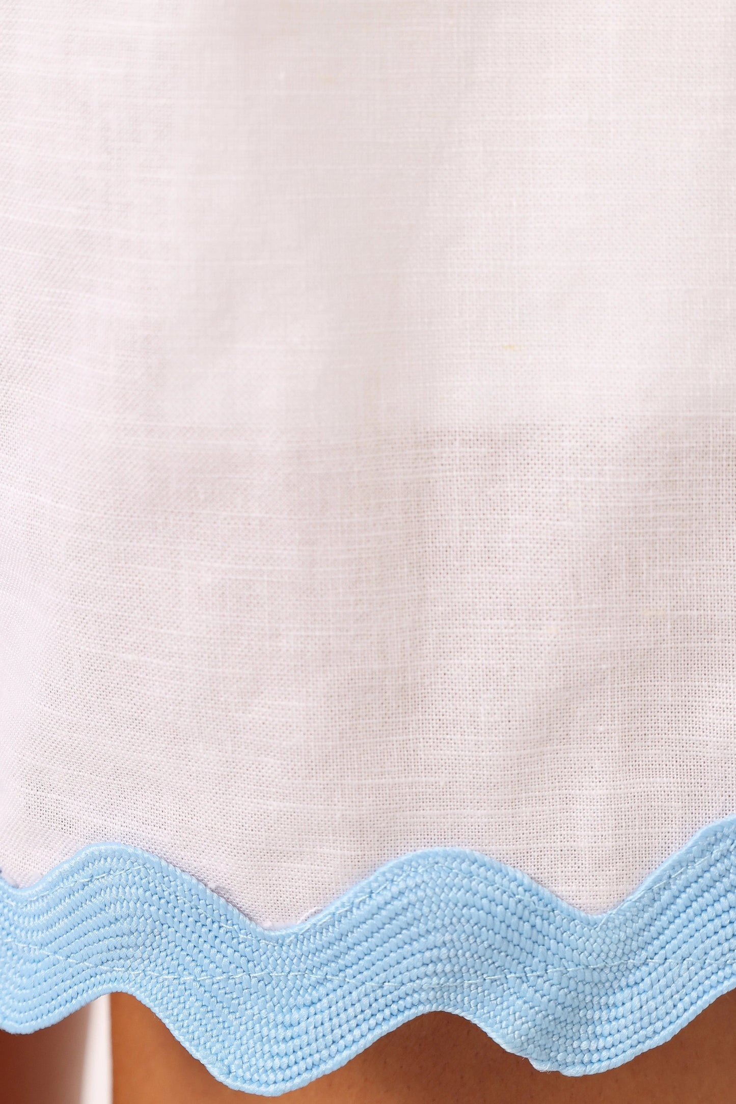 Drawstring Linen-Blend Shorts